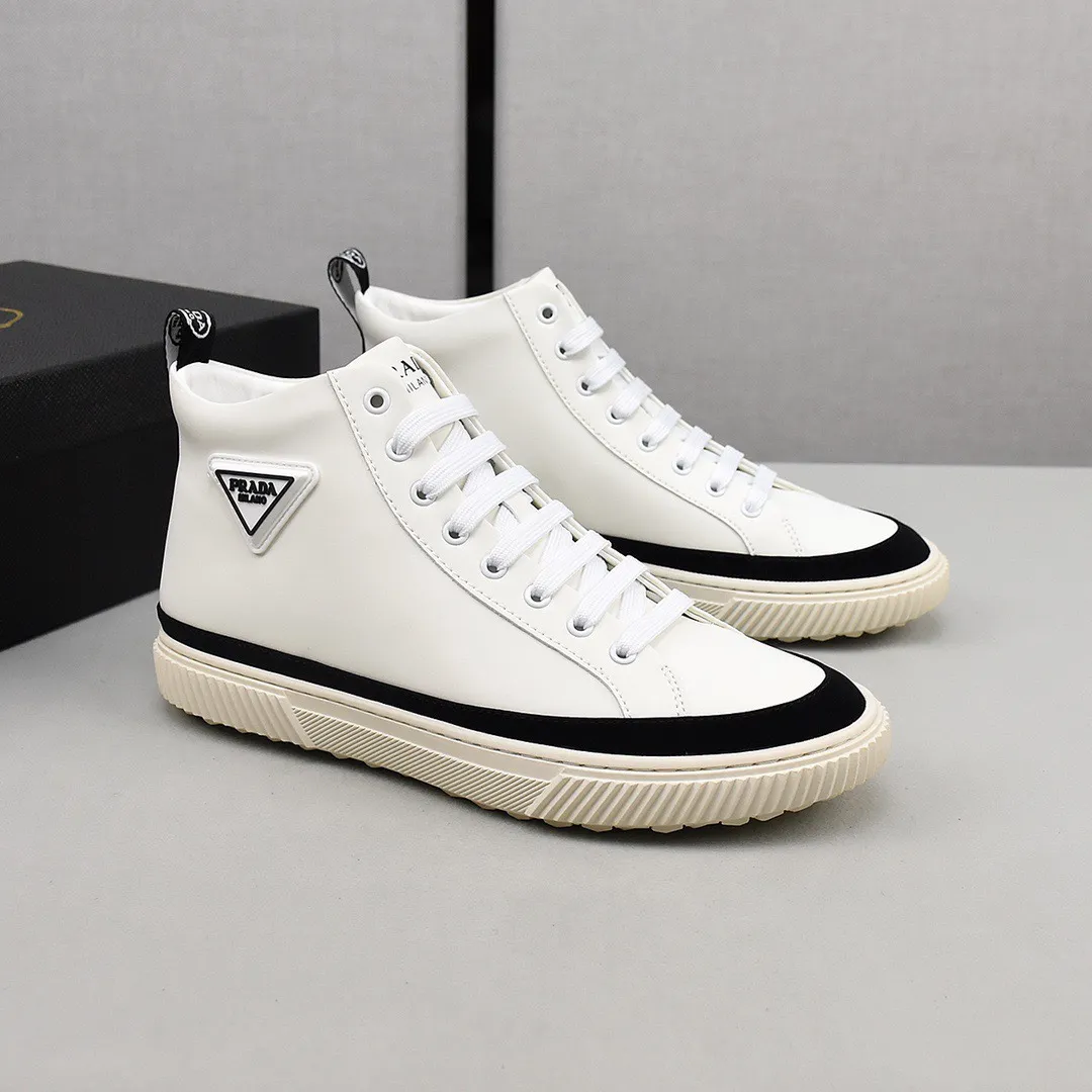 PRADA [Prada] high-top sports and casual shoes. Men's shoes 💰440💰. The upper is made of cowhide, sheepskin lining, rubber outsole, comfortable on the feet, men's size 38-44, choose according to your usual wearing size.